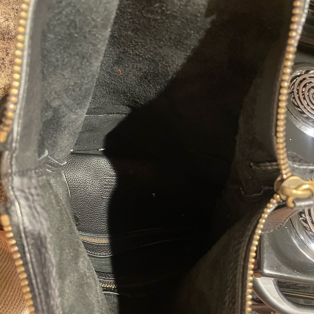 Black pebble leather coach messenger bag. - Picture 5 of 6